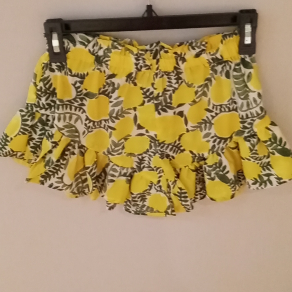Boohoo Lemon print shorts